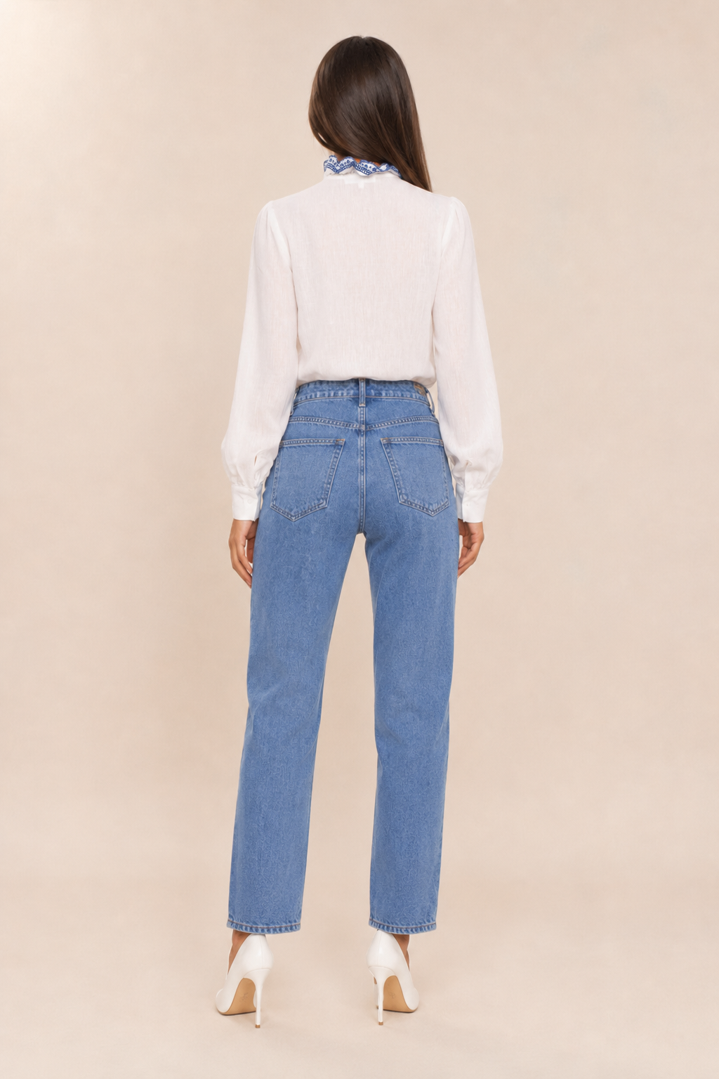 Top Azélia — Voile Ivoire & Broderies Bleu Royal